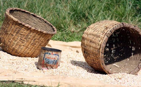 Corn drying in Kenya with baskets